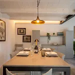 New 2024 - Ancient - Where Classic Style Meets Modern Design And Comforts - Larihome A40
