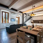 Апартаменты New 2024 - Ancient - Where Classic Style Meets Modern Design And Comforts - Larihome A40 *