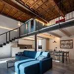 Апартаменты New 2024 - Ancient - Where Classic Style Meets Modern Design And Comforts - Larihome A40